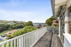 Summery Spacious 4 Bed Home In Kurraba Point - Image 5