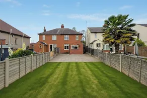 Immaculate 4-bed House in Colchester - Image 5