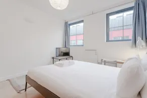 Spacious Stoke Newington Flat - Image 2