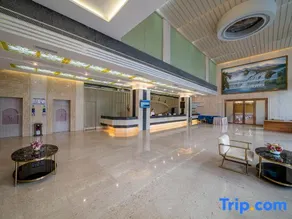 Four Seasons Hotel (Nanning Zoo Qingchuan Subway Station) - Image 3