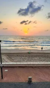 Breezy Beach Apartment - Image 2