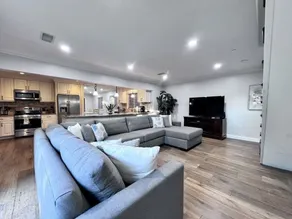 Spectacular 5 Bedroom, 4 Bath Pool Home Near Disney - Image 3