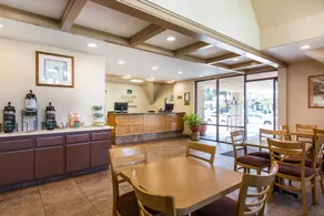 Quality Inn & Suites Santa Maria - Image 3