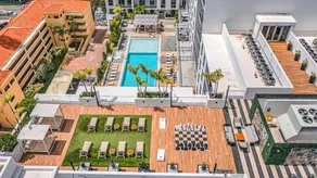 Modern 2 Bed Mins from Brickell With Free Parking - Image 5