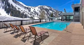 Altas Rustler Lodge - Image 4