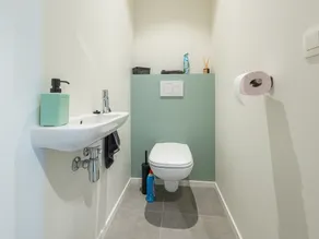 Newly Built Flat Near the City Centre - Image 5