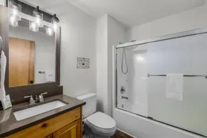 4 Jay Lane - Image 3