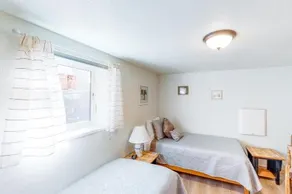 Cottage At Nye Beach - Image 2