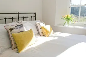 Plas Y Coed -  a coastal that sleeps 3 guests  in 1 bedroom - Image 2
