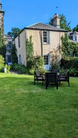 Powis House Mid Cottage - Image 5