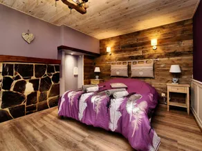 Magnificent Holiday Home in Baronville with Heated Pool & Billiards - Image 3