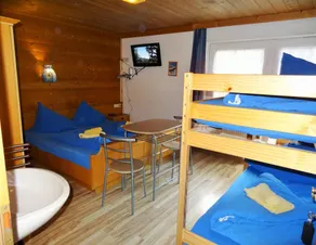 Large Holiday Home With Garden and Balcony in Otztal - Image 2