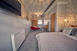 Bluebell Cottage Vacant Nests Spacious Cozy - Image 4