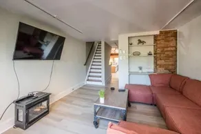 Quirky Downtown Loft - Image 4