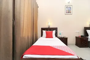 Oyo 17381 Hotel City Look - Image 2