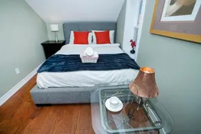 Cute 2-story, 2-bdrm Loft, Mins to Beach and Lake - Image 3
