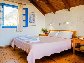 Aesthetic Holiday Home in Palaiochora near Seabeach - Image 3