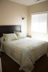 Henrie's Hideout - Image 3