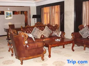Lanyi Holiday Hotel - Image 5