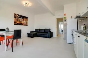 Modern 2 Bedroom Apartment With Views In Lisbon - Image 4