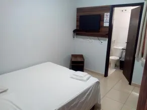 Golden Hotel - Image 4