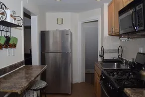 Quiet Three Story House in Fort Dupont - Image 3