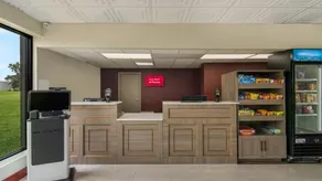 North Aurora Hotel - Image 2