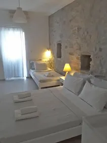 Yiannis Studios - Image 3