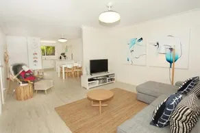 Unit 1/14 Tamarindus Street Marcoola Beach Pet friendly 300 BOND Linen supplied - Image 4