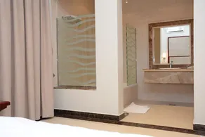 Topaz Suites - Image 3