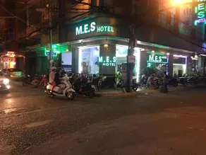 Queen Hotel - Image 5