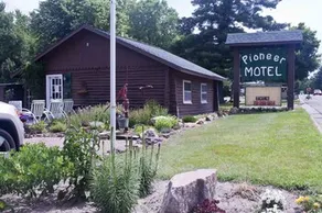 Augusta Pioneer Motel - Image 2