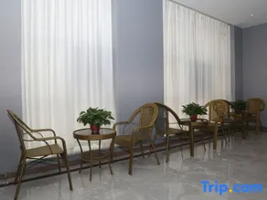 Luliang Jinhai Business Hotel - Image 4