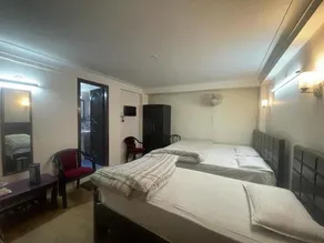 Luxury Yet Affordable Stay - Image 3