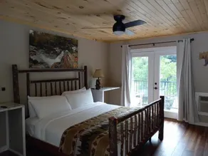 The Carter Lodge On The River - Image 3