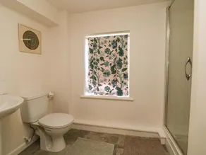 Place House - Image 2