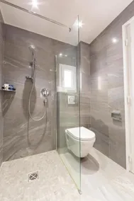 145 m2 apartment facing the sea, private access to - Image 2