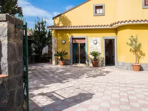 Sun Kissed Holiday Home in Agnone near Beach - Image 2