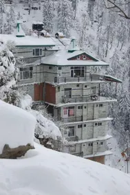 Hotel Snowflake - Image 2
