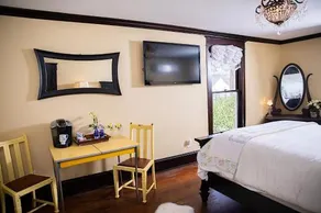 Red Gate Inn - Image 2