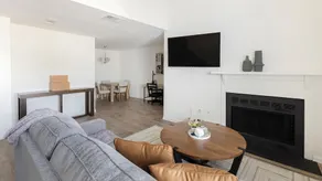 Landing Incredible 1bd, Pool, Tennis Court - Image 5