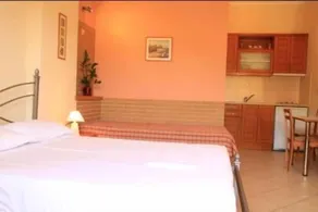 Aigiali Rooms - Image 5