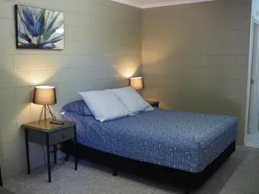 Sunbird Motel - Image 3