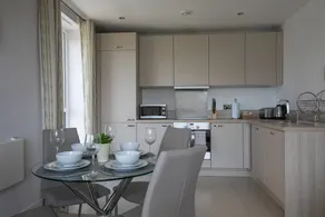 Cygnet House Serviced Apartment - Image 5