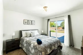 Luxury Executive Home - Image 2