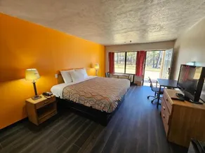 Americas Best Value Inn Brandon - Image 5
