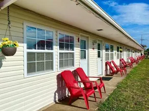 The Waterfront Motel - Image 2
