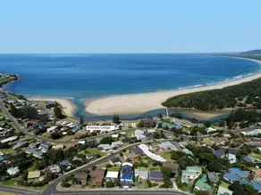 RIVERSEA COTTAGE Gerroa 4pm check out Sundays - Image 5