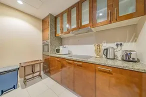 Stunning 1 bedroom w/ pool in Downtown - Image 4