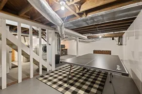 SUPERB 3 Bedroom Home with Game Room Close to Downtown Sleeps 6 - Image 4
